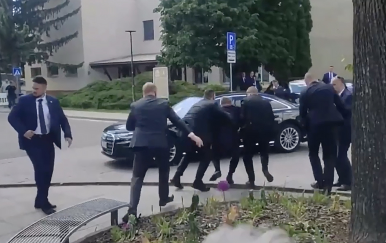 Покушение на Фицо. В каком состоянии премьер Словакии и что известно о мотивах